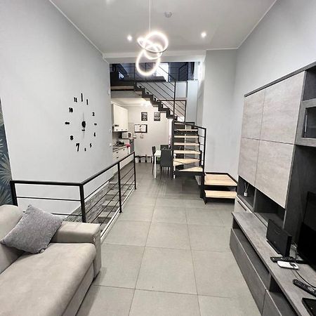 Ferienwohnung Modern Loft Center Of Turin + Jacuzzi 30M Metro Collegno Exterior foto