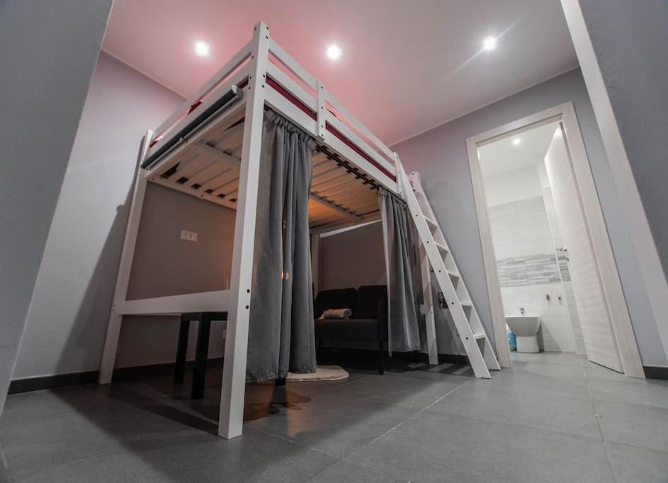 Ferienwohnung Modern Loft Center Of Turin + Jacuzzi 30M Metro Collegno Exterior foto