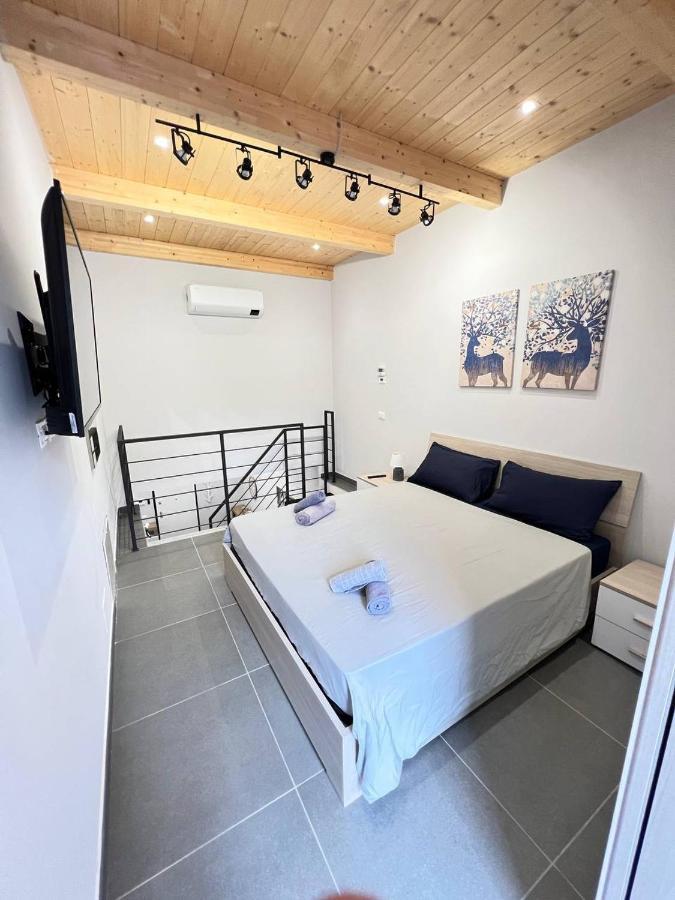 Ferienwohnung Modern Loft Center Of Turin + Jacuzzi 30M Metro Collegno Exterior foto